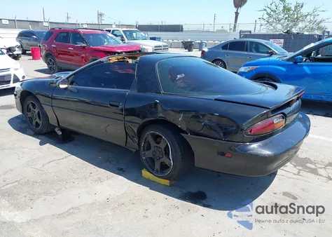 2000 Chevrolet Camaro Z28 из США, поврежденный, VIN 2G1FP22G6Y2120710